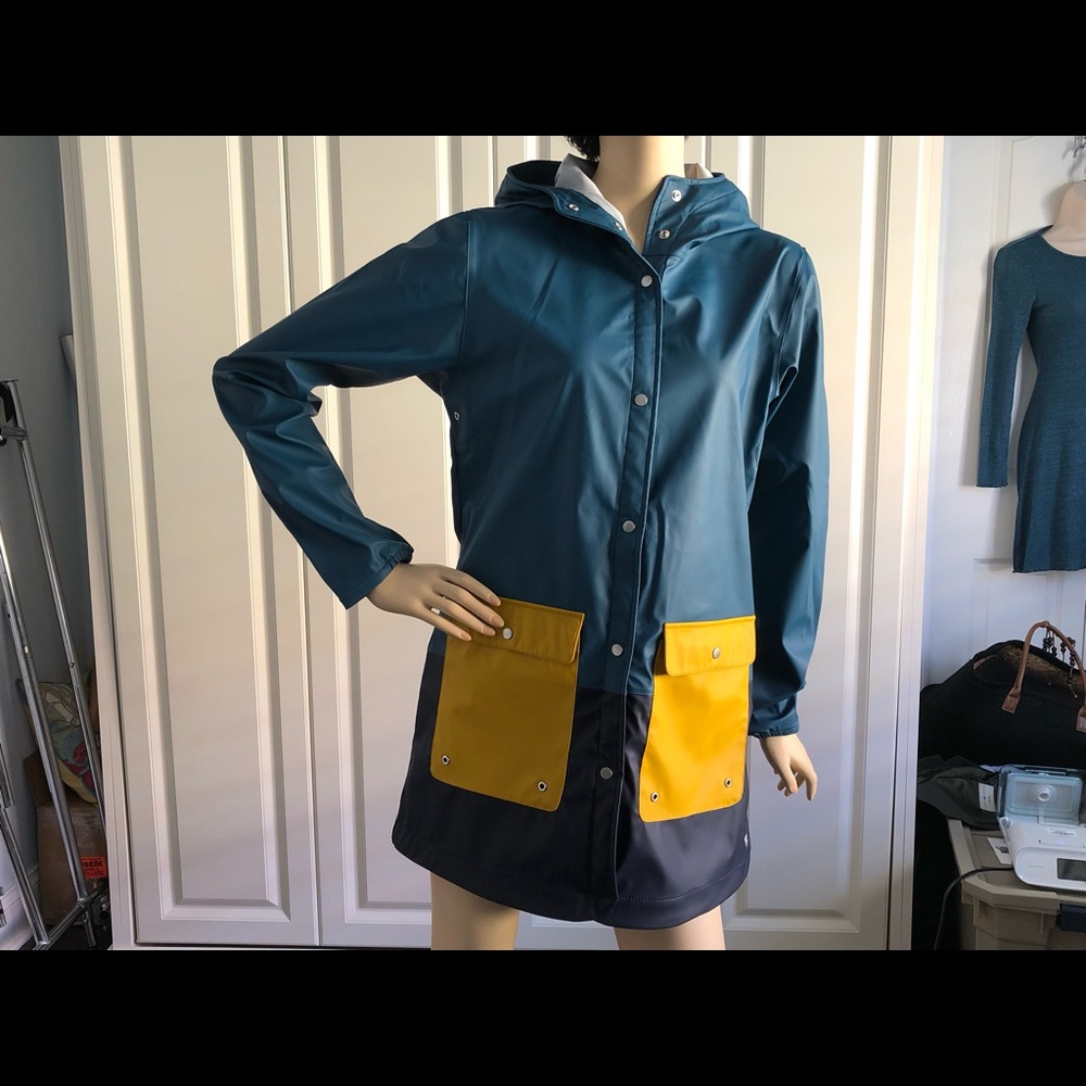 Herschel Teal Rainjacket, Brand New/Never Worn